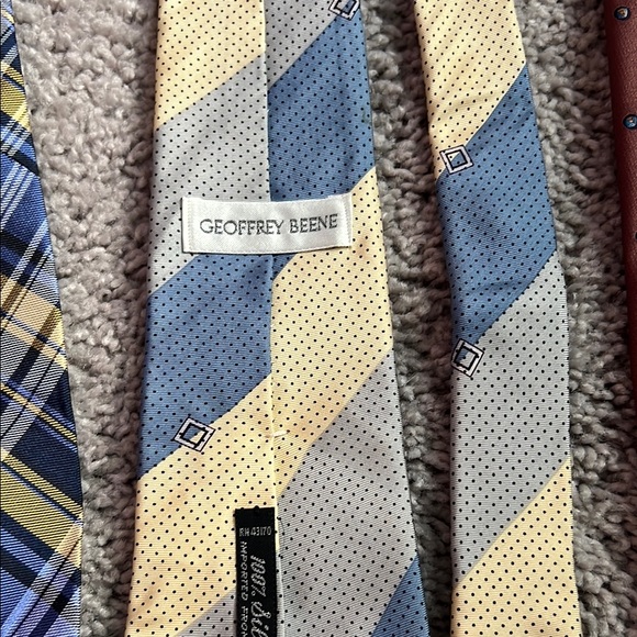 EUC Men's Multicolor Tie Set - Picture 7 of 9